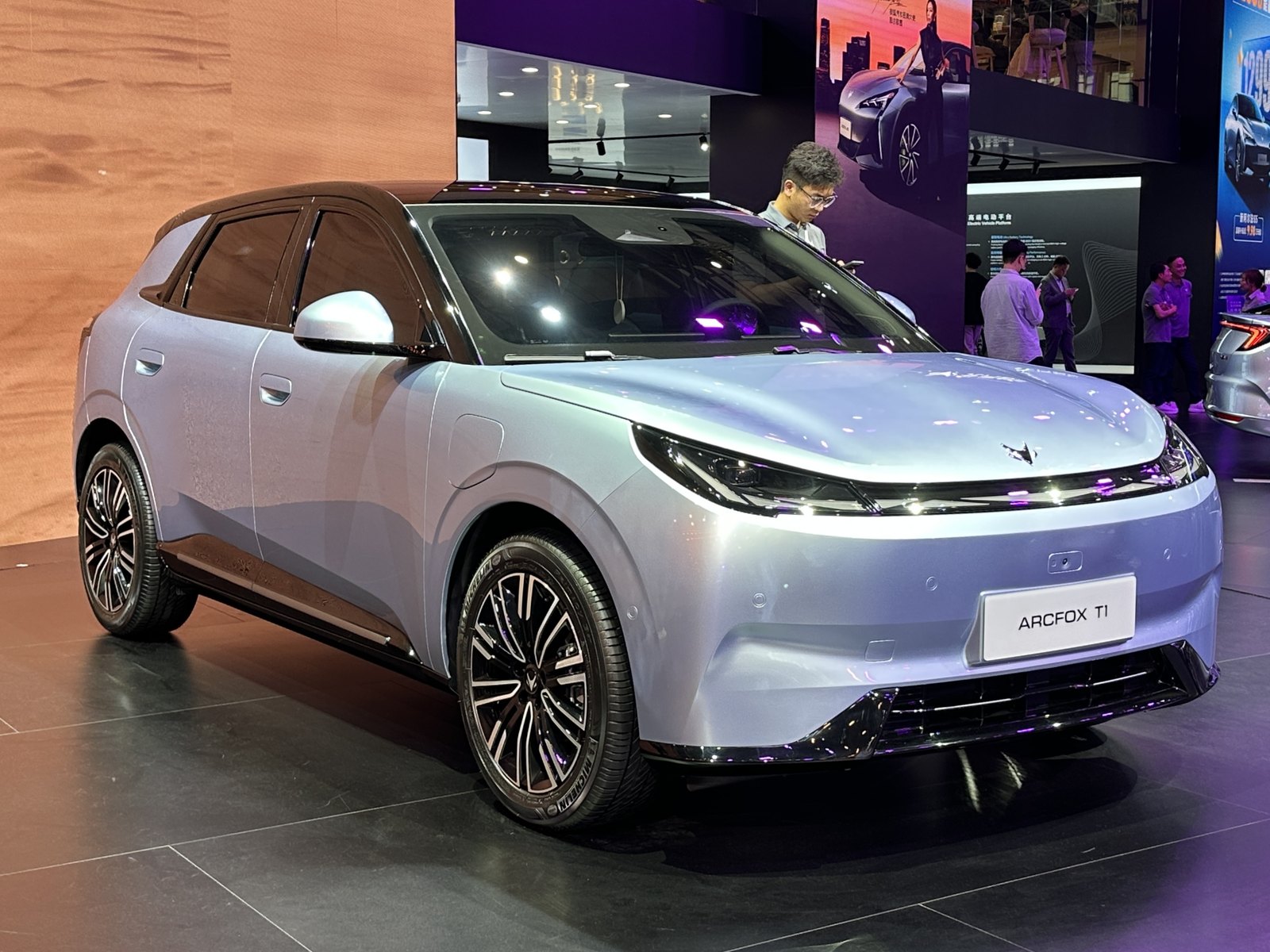 Arcfox T1 — SUV (BEV)