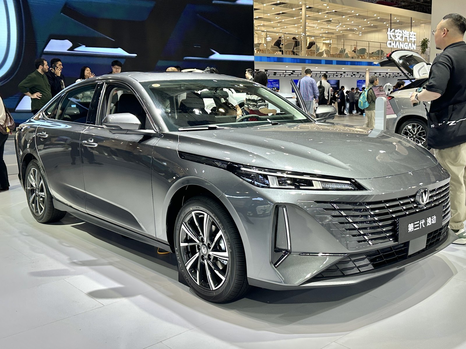 Changan Eado HEV — Sedan (HEV)