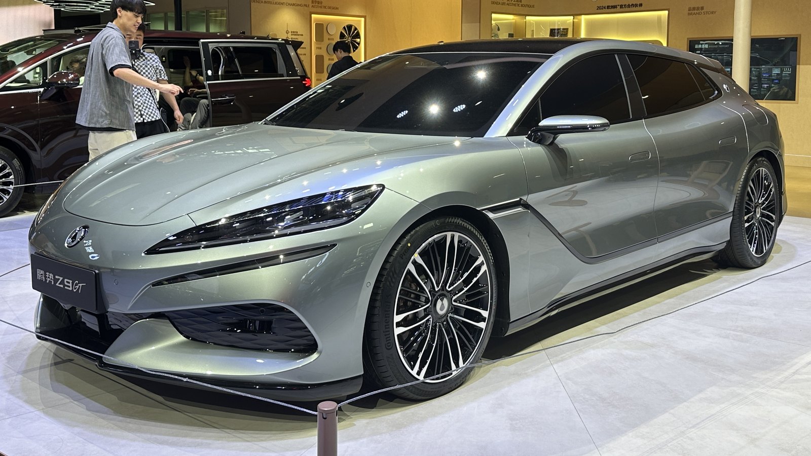 Denza Z9 — Sedan (BEV)