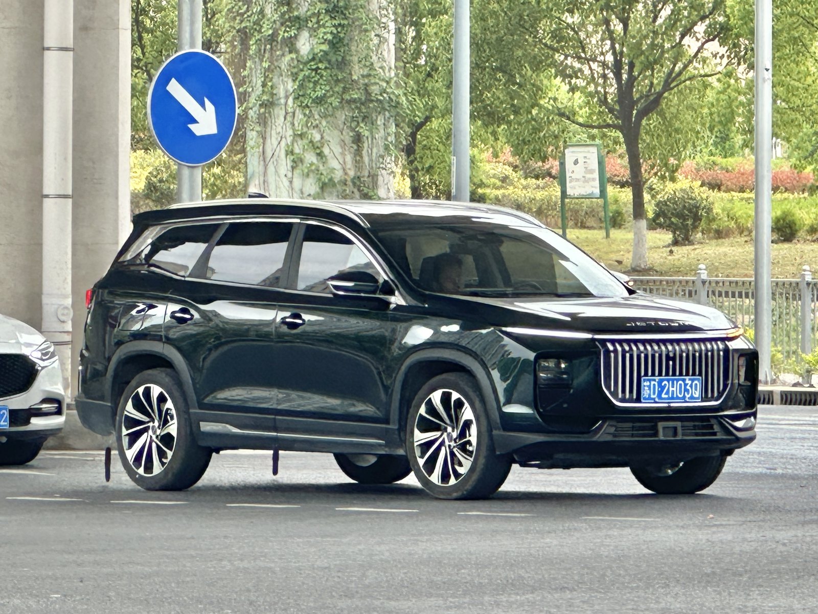Jetour X90 — SUV (PHEV)