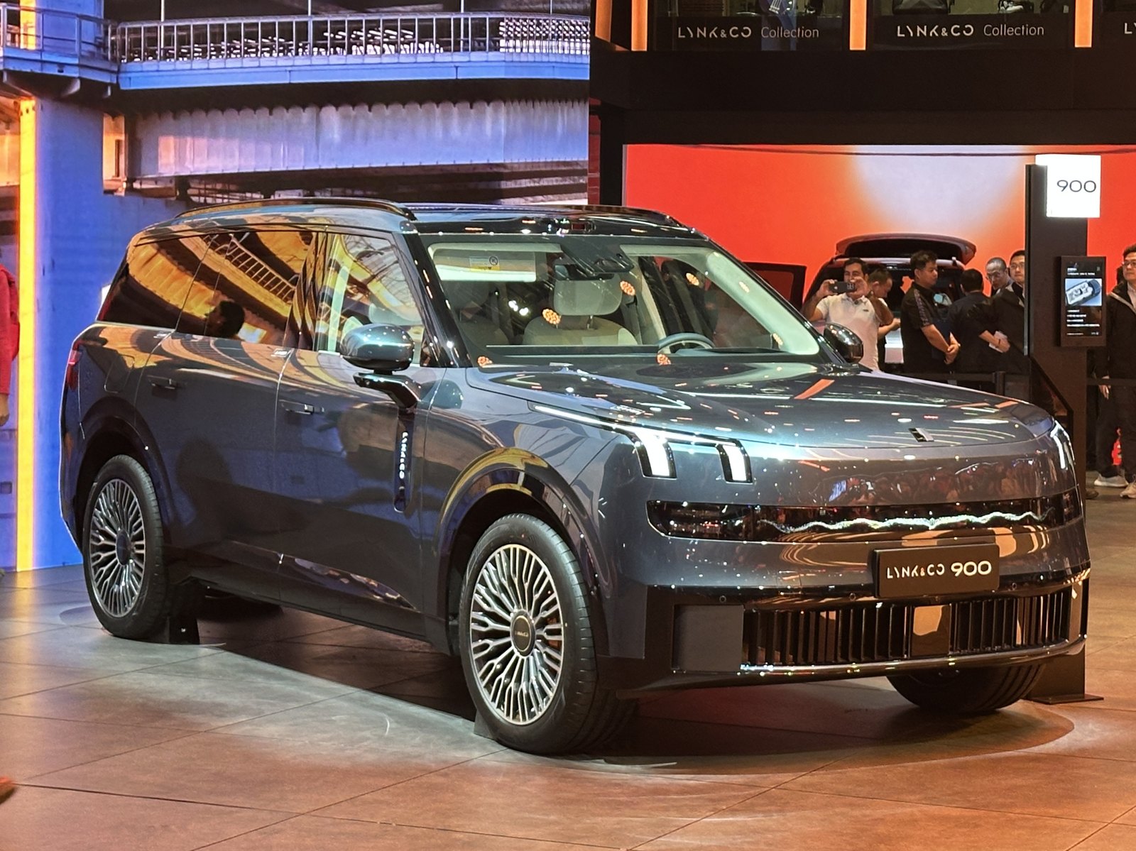 Lynk Co 900 — Lynk & Co SUV (PHEV)