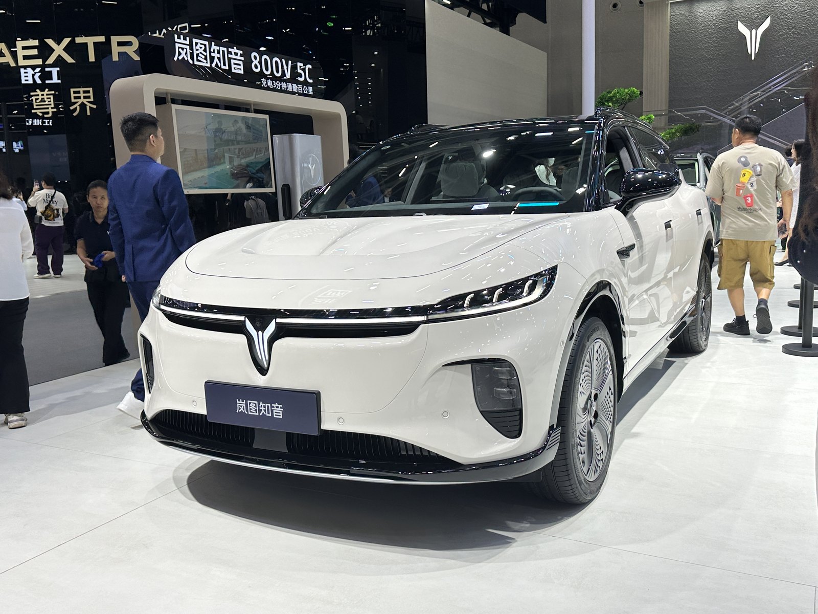 Voyah Courage — SUV (BEV)