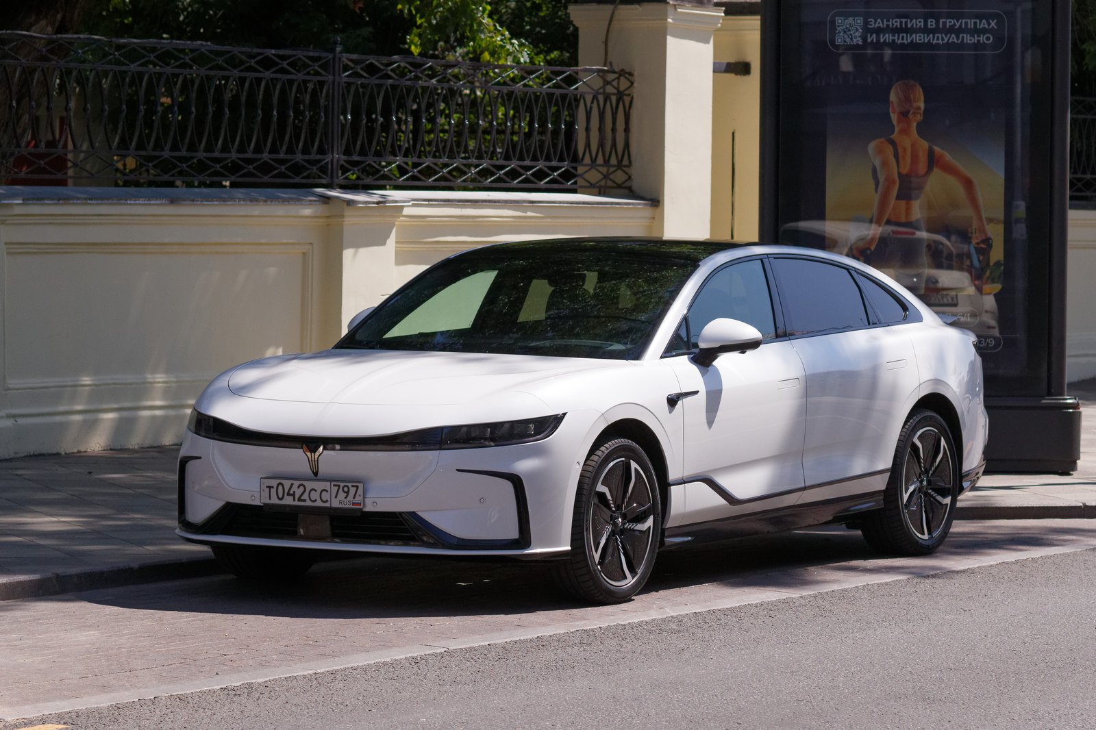 Voyah Passion — Sedan (BEV)